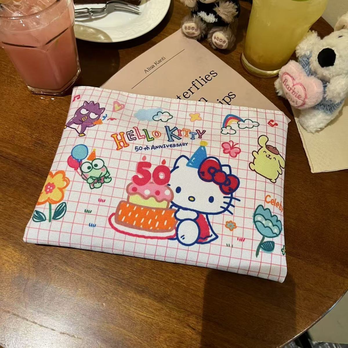 Kawaii Hello Kitty Cake Plaid Cosmetic Bag, Large Travel Makeup Clutch Pouch